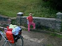 Wasser für Papa von der Quelle