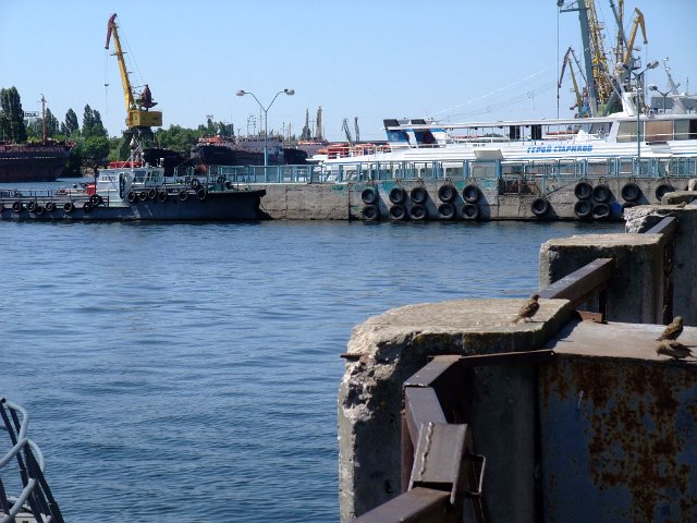ua2010_204