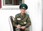 Der gibt die Erlaubnis, ins Grenzabfertigungsgebiet eindringen zu dürfen
